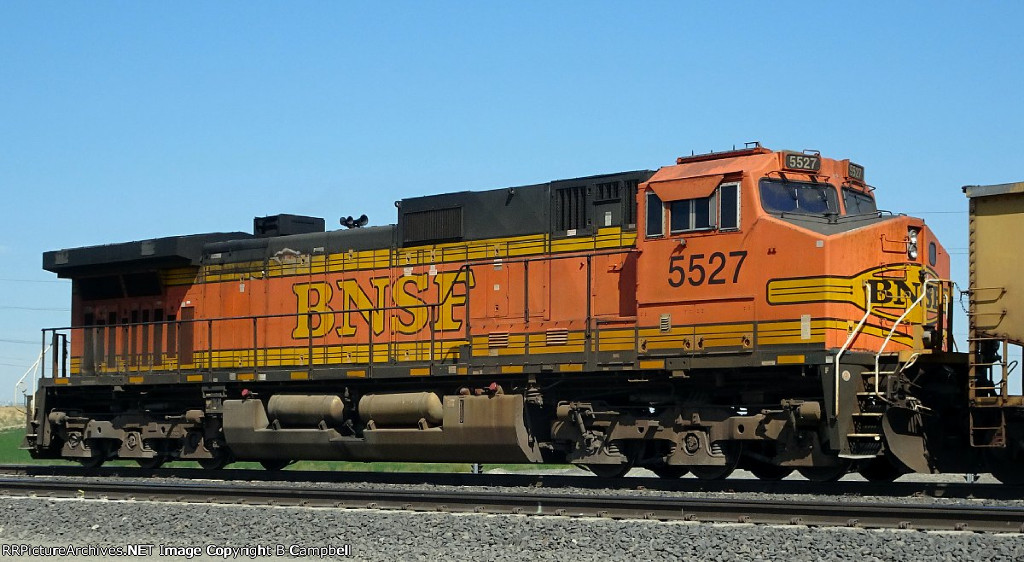 BNSF 5527